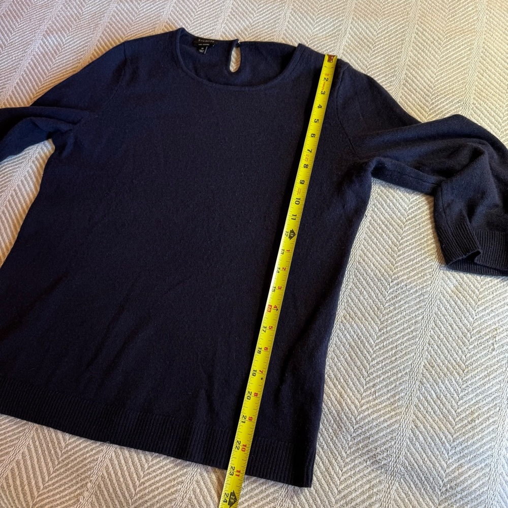 Talbots 3/4 Sleeve Cashmere Sweater, Back Keyhole, Navy, Size M - Picture 8 of 9